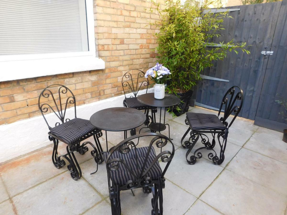 Stylish Apartment In Victorian Conversion Free Parking & Private Patio Close To Beach Town Centre & Bic Bournemouth Exterior foto